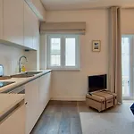 Vibrant Central Studio
